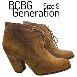 BCBGeneration Paxxton Camel Suede Leather Laceup Ankle Bootie Heel Size 9